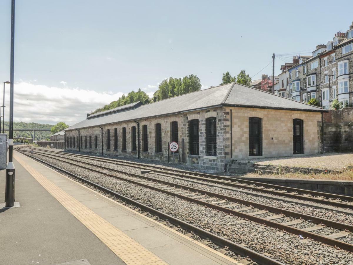 Ferienwohnung Tornado Engine Shed Whitby Exterior foto